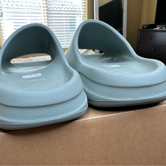 Adidas Yeezy slide Salt size 13 men’s - Picture 8 of 9